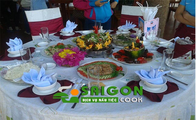 Đặt tiệc tân gia trọn gói tận nhà chi phí rẻ nhất Saigon Cook